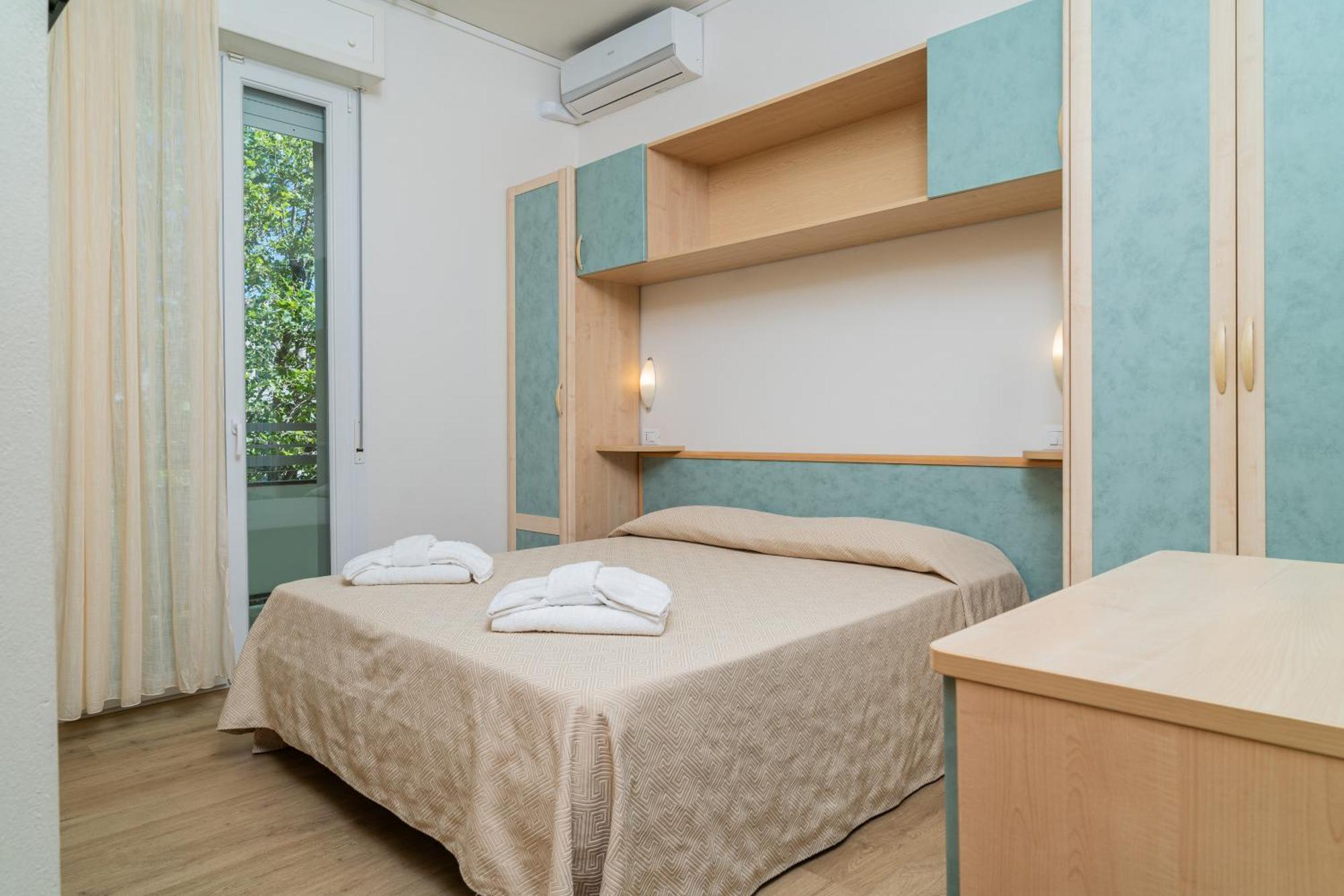 Hotel Ondina E Milazzo 체르비아 외부 사진